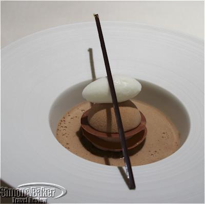 Madagascar light chocolate cream with Tanariva milk chocolate, crisp praline flake and lime ice cream