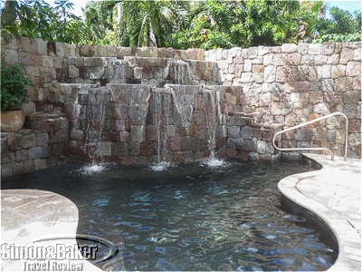 The heated jacuzzi at The Four Seasons Spa