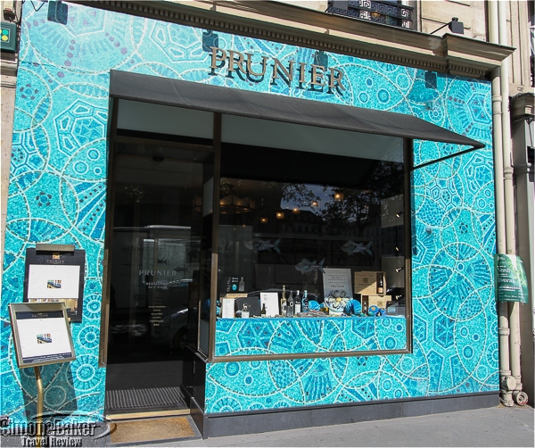 The blue facade of Prunier