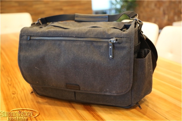 Camera bag could double as stylish briefcase